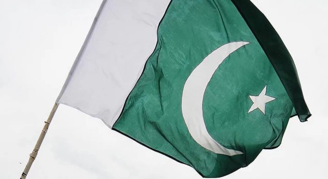 Pakistan, yeni yıl kutlamalarını yasakladı