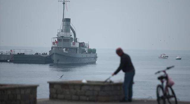 Çanakkale Boğazı yoğun sis nedeniyle transit gemi geçişlerine kapatıldı