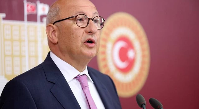 CHP'li Utku Çakırözer: 1 yıl içinde gazeteciler tam 553 kez hakim karşısına çıktı; haberini, sosyal medya paylaşımını savundu