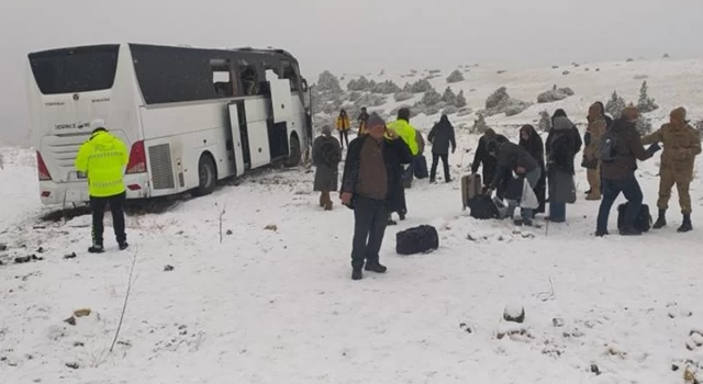 Kars'ta yolcu otobüsleri çarpıştı: Ölü ve yaralılar var