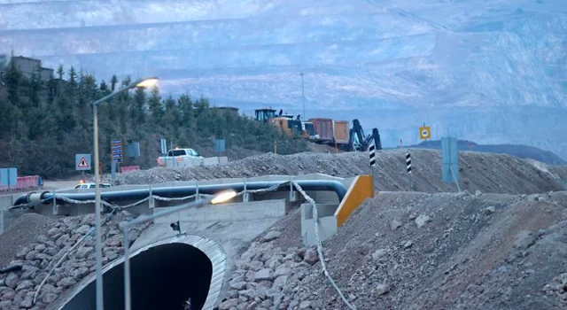 Erzincan'da maden sahasında toprak kayması: 4 gözaltı