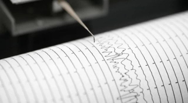 Hakkari'de korkutan deprem