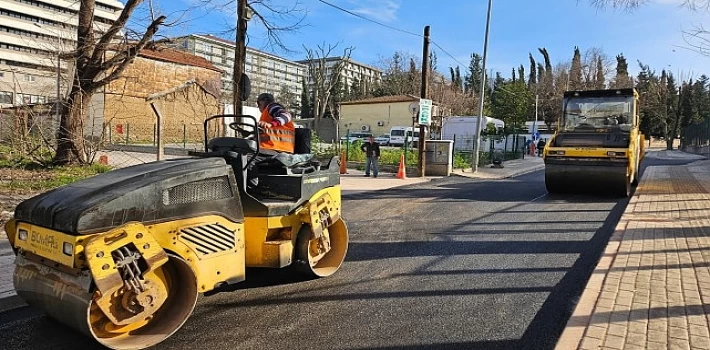 Osmangazi’de asfalt mesaisi hız kesmiyor