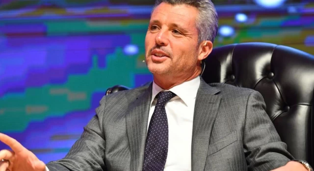 Fenerbahçe başkan adayı Sadettin Saran, Ali Koç lehine adaylıktan çekildi