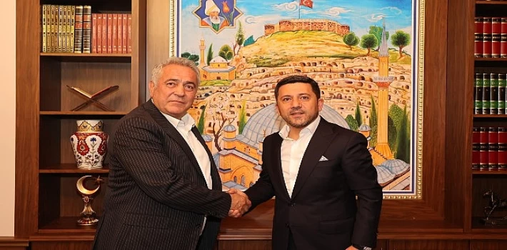 Göreme Belediye Başkanı Ömer Eren ve Niğde Aktaş Belediye Başkanı Kamber Aktaş, Nevşehir Belediye Başkanı Rasim Arı’ya &apos;hayırlı olsun’ ziyaretinde bulundu