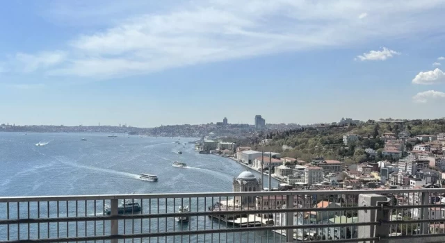 İstanbul Boğazı'nda gemi trafiği askıya alındı