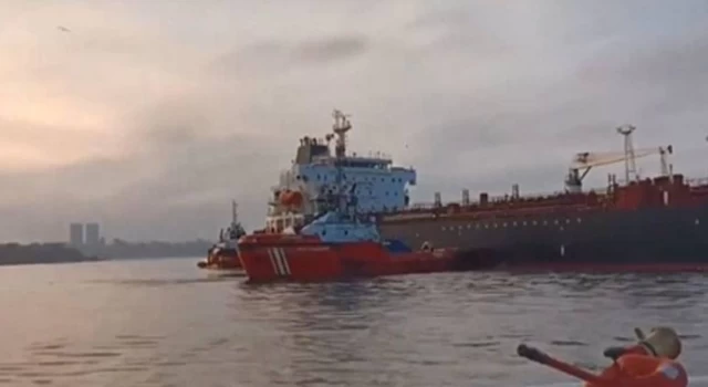 İstanbul büyük tehlike atlattı: Petrol yüklü tanker Haydarpaşa açıklarında sürüklendi