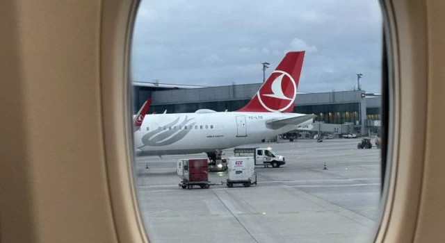 İstanbul-İzmir seferi yapan THY uçağı şiddetli türbülansa girdi: Kabin memurunun beli kırıldı