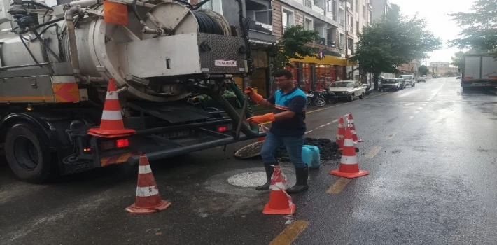 Manisa’da yağış sonrasında MASKİ’den anında müdahale