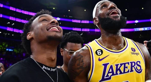 Beklenen oldu, NBA tarihinde ilk yaşandı; LeBron James, oğlu Bronny ile Lakers'ta oynayacak!
