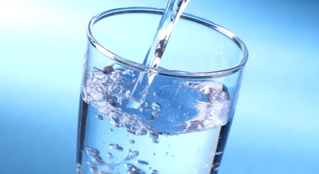 Bilim insanları, havadan içme suyu çıkarabilen bir cihaz icat etti