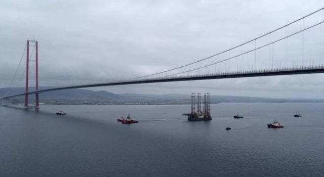 Çanakkale Boğazı tek yönlü trafiğe kapatıldı