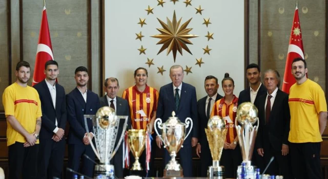 Cumhurbaşkanı Erdoğan Galatasaray Spor Kulübü'nü kabul etti