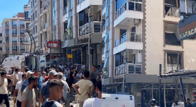 İzmir'de doğal gaz patlaması: Ölü ve yaralılar var