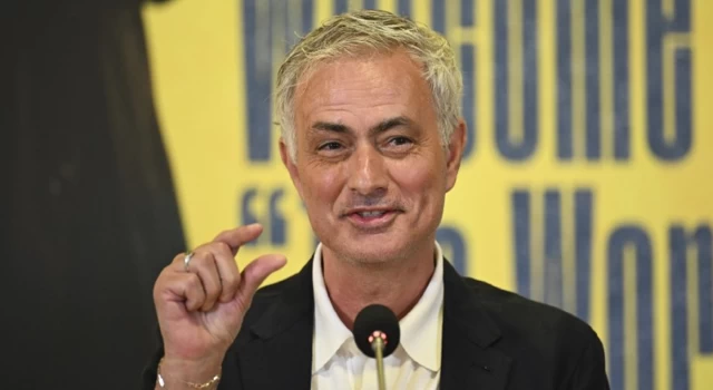 Jose Mourinho mesaiye başladı: Fenerbahçe eşofmanlarıyla fotoğraf paylaştı