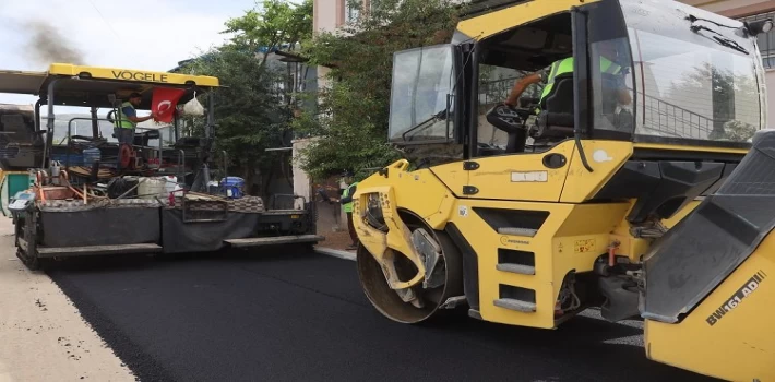 Kayseri Yahyalı’da asfalt çalışması tam gaz