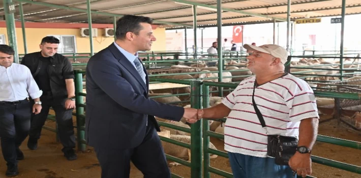 Manisa’da Başkan Zeyrek pazarlığa aracı oldu