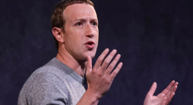 Mark Zuckerberg: Yapay zeka şirketleri tanrı yaratmaya çalışıyor
