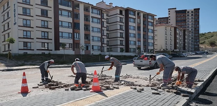 Nevşehir Belediyesi ekipleri, Kurban Bayramı öncesinde mahallelerdeki temizlik ve bakım çalışmalarını yoğunlaştırdı