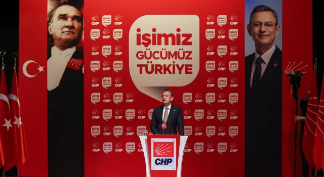 Özgür Özel, TBB başkanlık seçimleri öncesinde CHP’li delegelerle bir araya geldi