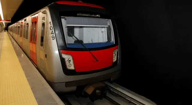 Yıldız-Mahmutbey metro hattında teknik arıza nedeniyle seferler aksadı