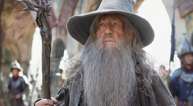 Yüzüklerin Efendisi’nde Gandalf karakterine hayat veren Ian McKellen hastaneye kaldırıldı