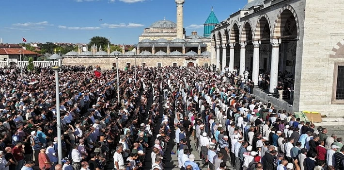 Binlerce Konyalı Şehit İsmail Heniyye İçin Gıyabi Cenaze Namazında Buluştu