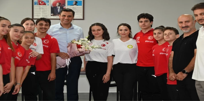 Manisa’da Başkan Zeyrek milli sporcularla buluştu