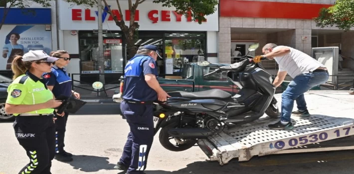 Manisa’da kaldırımlar yayaların!