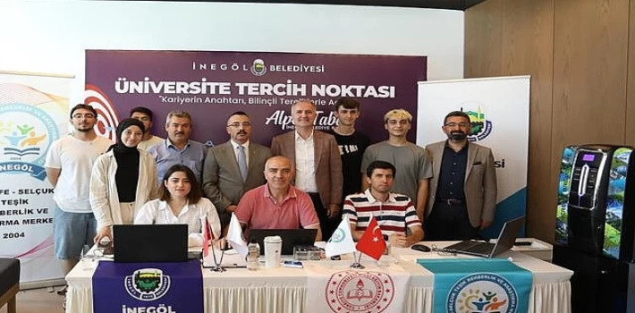 Protokol Üyeleri Üniversite Adaylarına Moral Depoladı