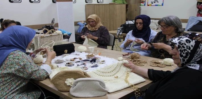 Sakarya’da engelsiz aileler iplerle muhteşem işler çıkardı