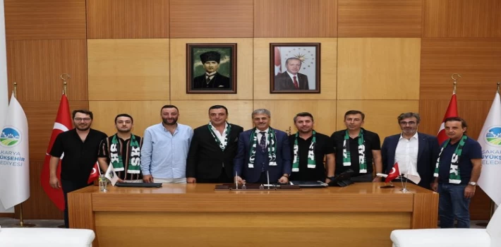 Sakaryaspor’un yeni yönetimininden Başkan Alemdar’a ziyaret