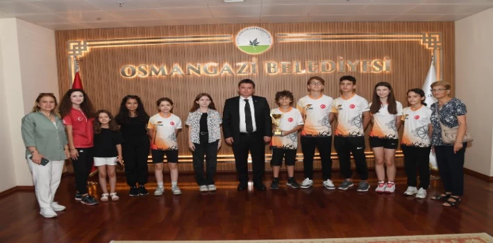 Türkiye ikincisi sporculardan Başkan Aydın’a ziyaret