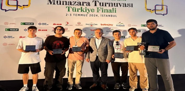 Yeşilay’ın münazarasında Bursa başarısı