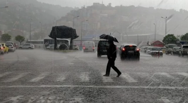 Meteoroloji'den Marmara için gök gürültülü sağanak uyarısı!