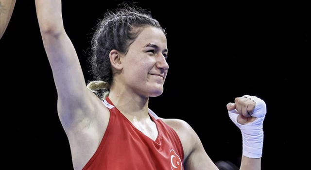 Milli boksör Hatice Akbaş, Paris 2024'te madalyayı garantiledi