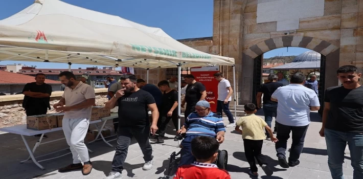 Nevşehirlilere Haniye onuruna gül suyu ve lokum