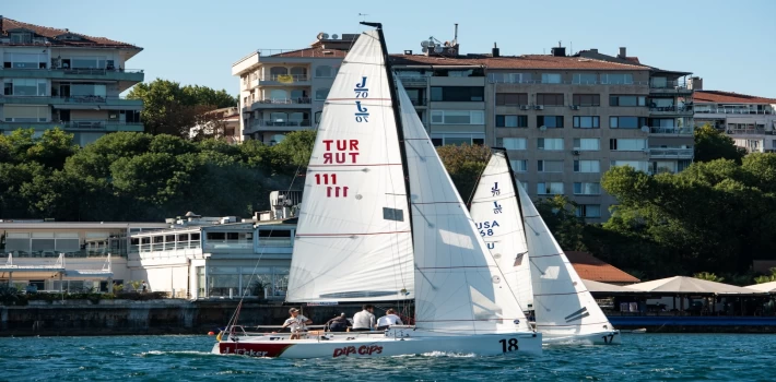 Olympos Regatta’da J/70 Match Race sınıfında yelkenlilerin maçı sona erdi