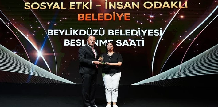 Beylikdüzü Belediyesi tarafından hayata geçirilen ve tüm Türkiye’ye örnek olan “Beslenme Saati” uygulamasına ödül