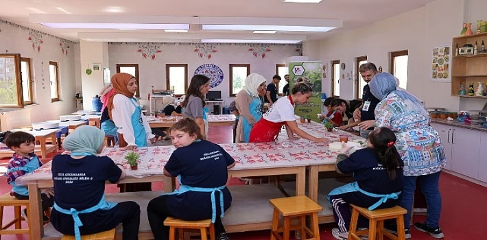 Özel çocuklar Selçuklu Sanat Tasarım Atölyesi’nde etkinlik yaptı.