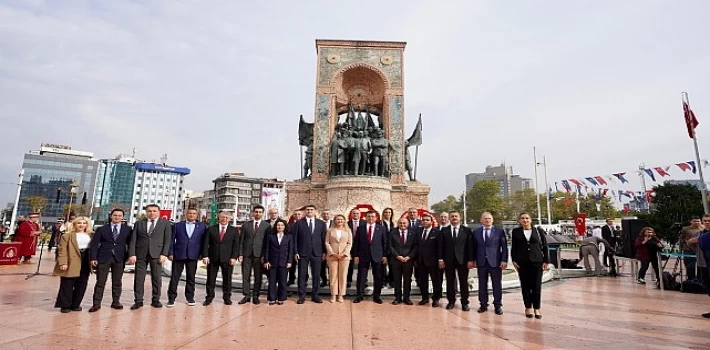 İstanbul’un Kurtuluşu’nun 101’inci Yılı Taksim’de Kutlandı