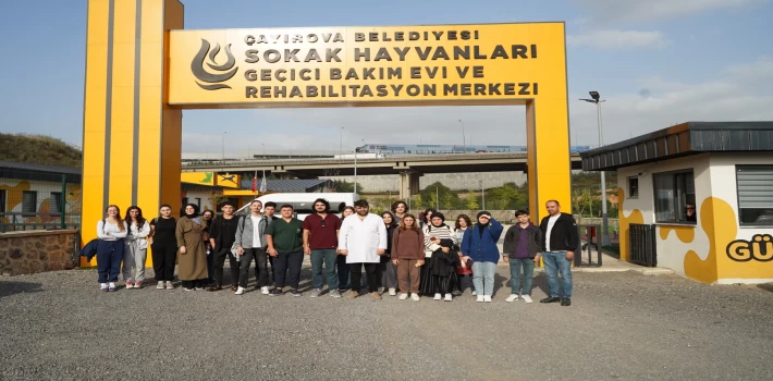 Kocaeli’de gençlerden sokak hayvanları merkezine ziyaret