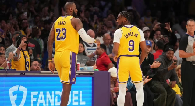 LeBron James ve oğlu Bronny, NBA tarihine geçti