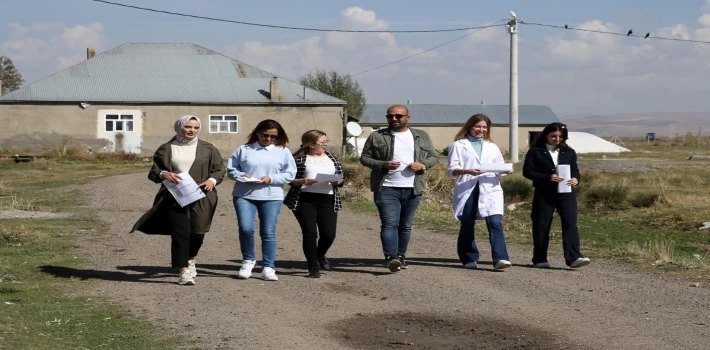 Muş’ta kız çocukları okusun diye sahadalar... Devamsız 4 kız öğrenci daha eğitime kazandırıldı