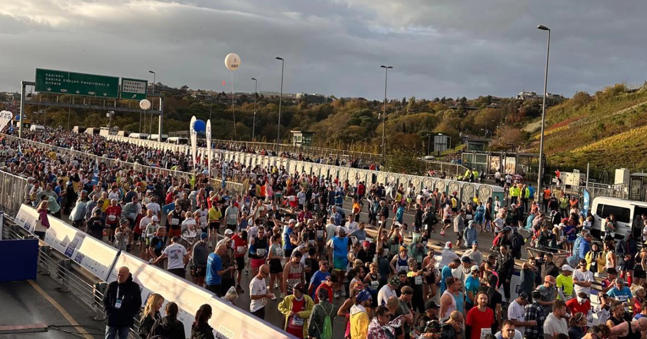 46. İstanbul Maratonu coşkuyla başladı: Başlama işaretini İmamoğlu verdi