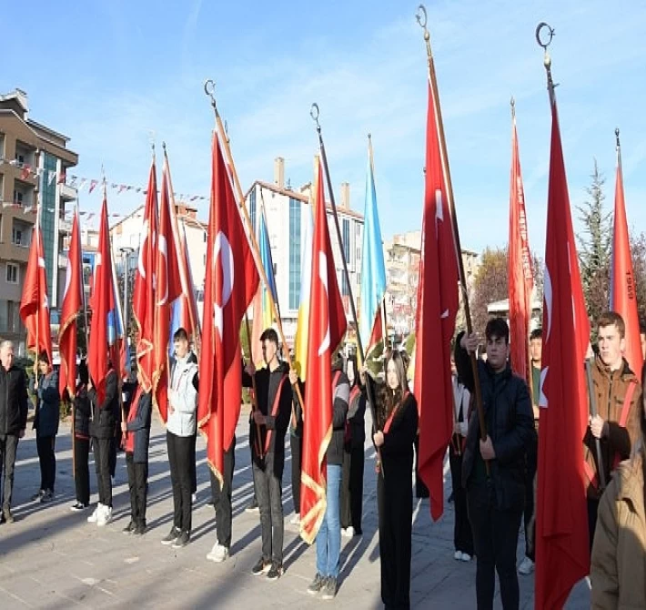 Mustafa Kemal Atatürk’ün vefatının 86. yıl dönümü dolayısıyla Milli Egemenlik Parkı’nda anma programı düzenlendi.