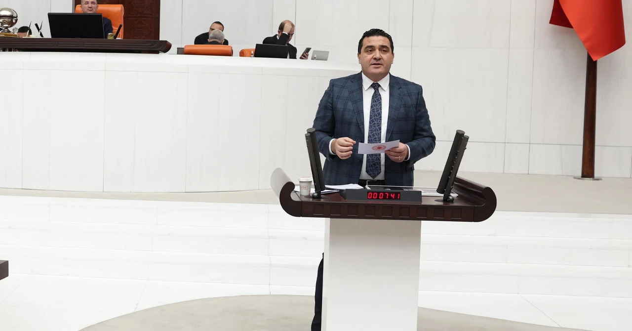 CHP'li Karasu, Ulaştırma Bakanlığı'ndaki usulsüzlük iddialarıyla ilgili konuşma yaptı