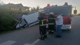 Samsun’da canlı yayın aracı aydınlatma direğine çarptı, 2 kişi öldü, 1 kişi yaralandı