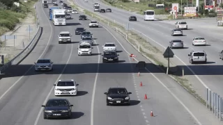 Ankara’ya giriş noktalarında bayram dönüşü yoğunluğu sürüyor