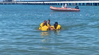 Samsun’da boğulma vakalarının önüne geçmek için cankurtaranlar tatbikat yaptı